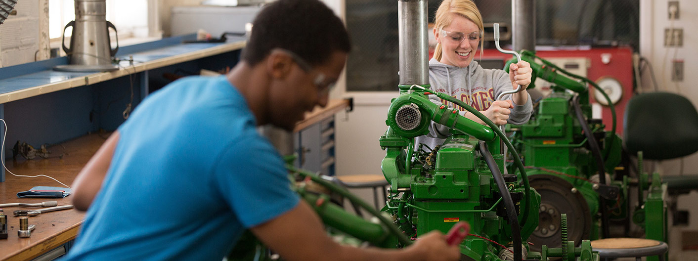 students working in engines lab